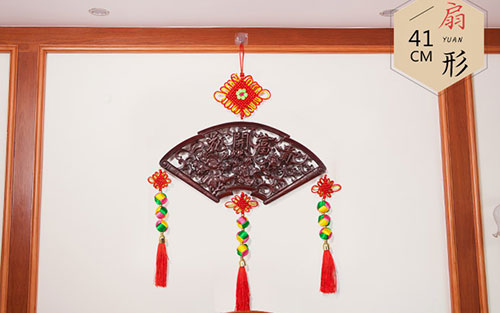 信宜中国结挂件实木客厅玄关壁挂装饰品种类大全